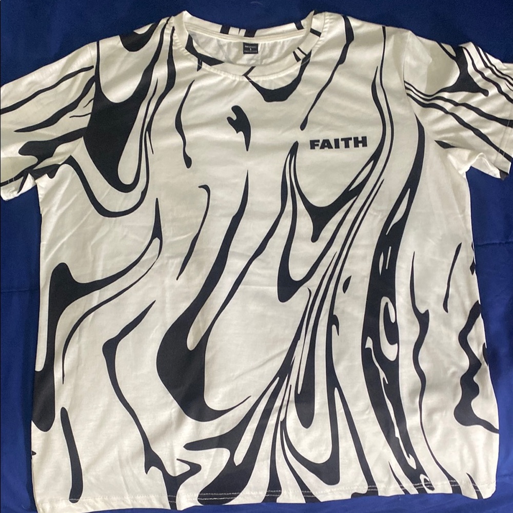 Faith Graphic Tee in Black and White